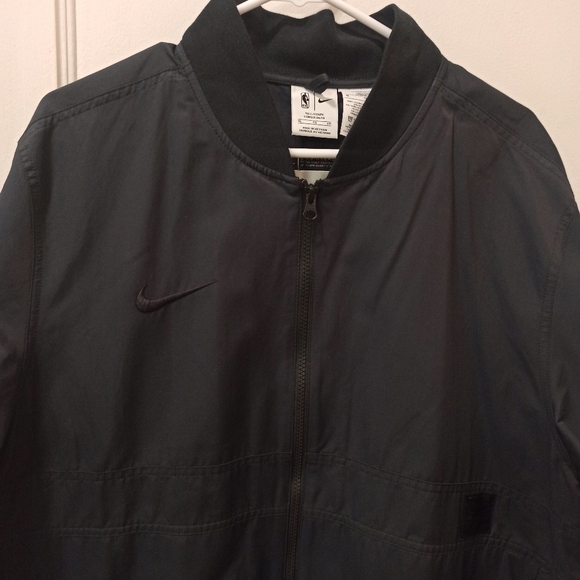 Chicago Bulls, Jacket Mens XL Black Bomber Team Issued Nike Full Zip NBA Logo - Picture 4 of 15